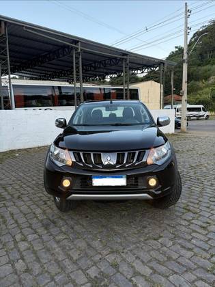 MITSUBISHI L200 TRITON 2.4 16V TURBO DIESEL SPORT HPE CD 4P 4X4 AUTOMÁTICO